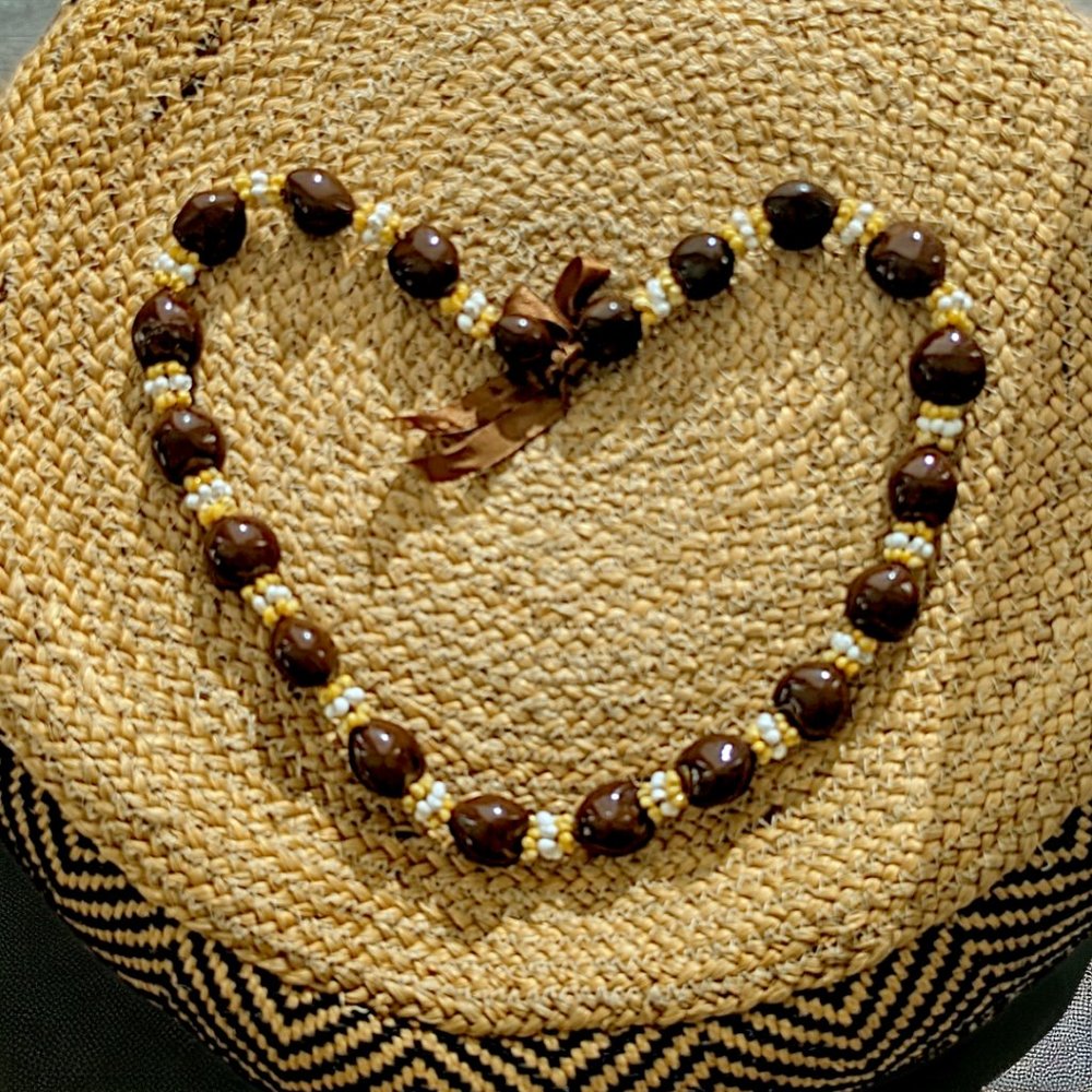 Hawaiian Puamana Shell & Kukui Nut White Green Yellow Lei necklace Hawaii Ribbon